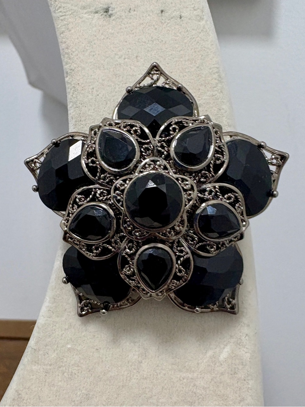 Vintage Monet Silver Tone with Black Acrylic Stones Filigree Star Brooch Pin 2"